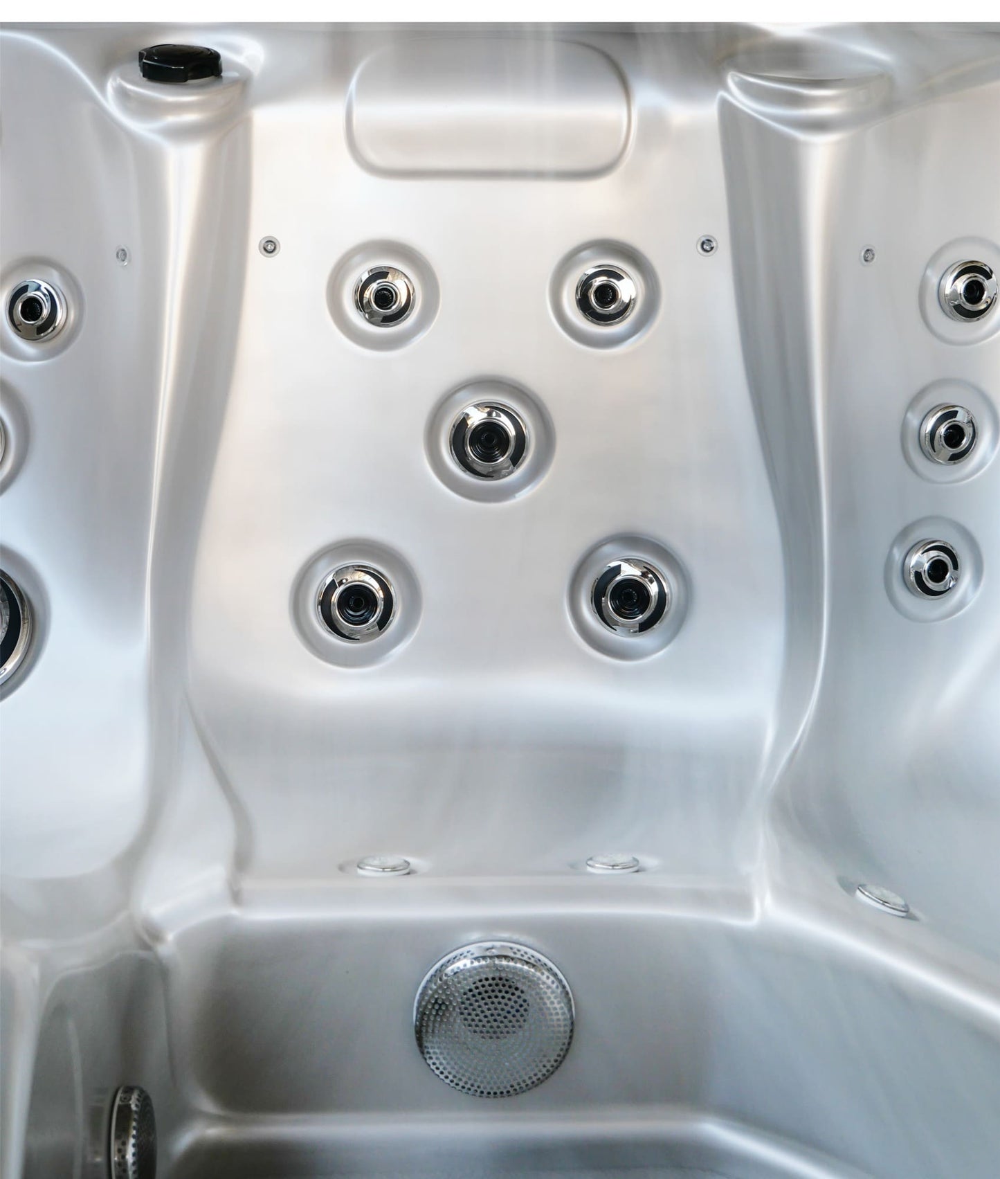 Polaris Hot Tub Spa 6 Seater - Myles Better Living