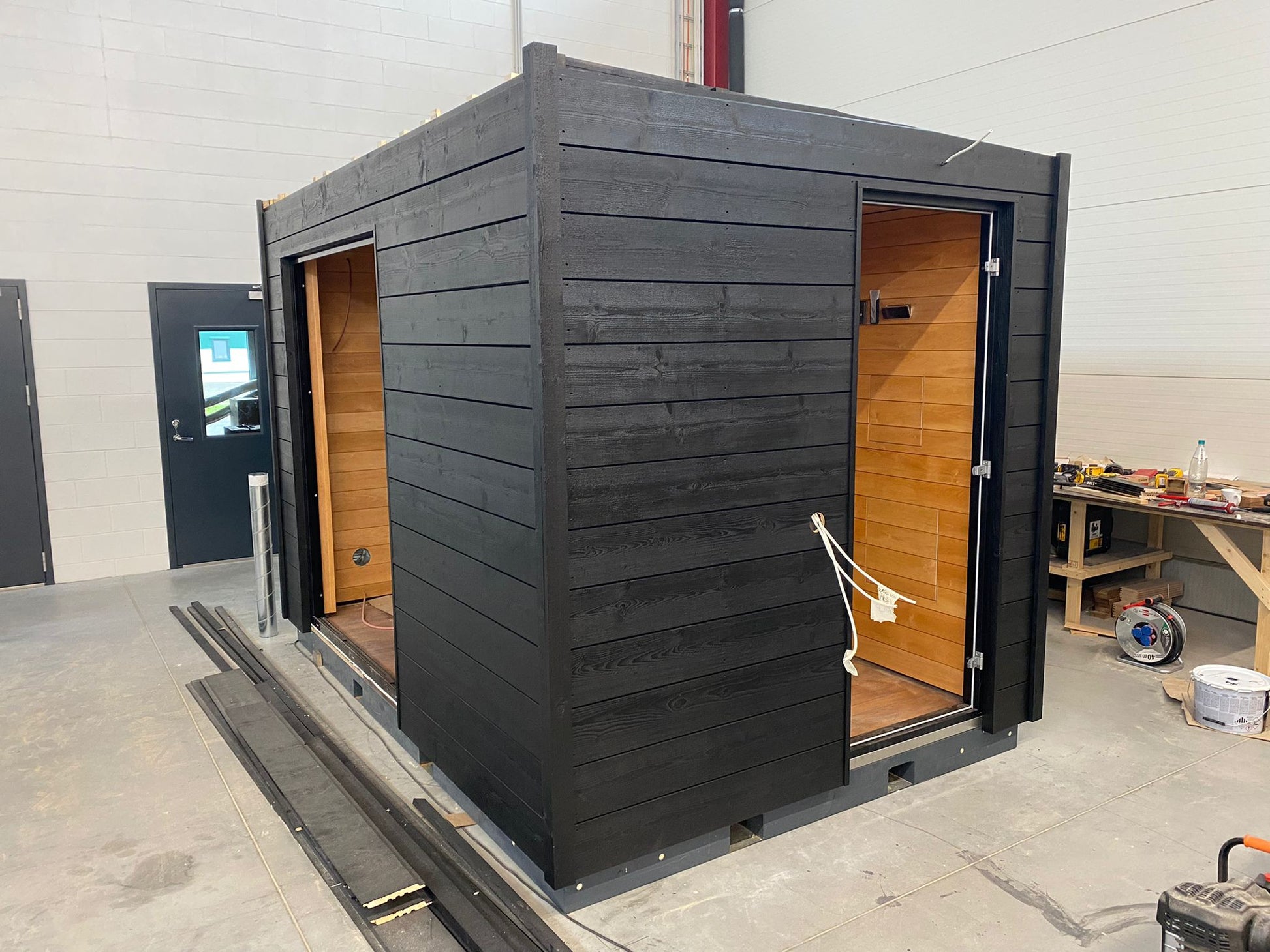 KUUT Electrical Outdoor Sauna L - Myles Better Living